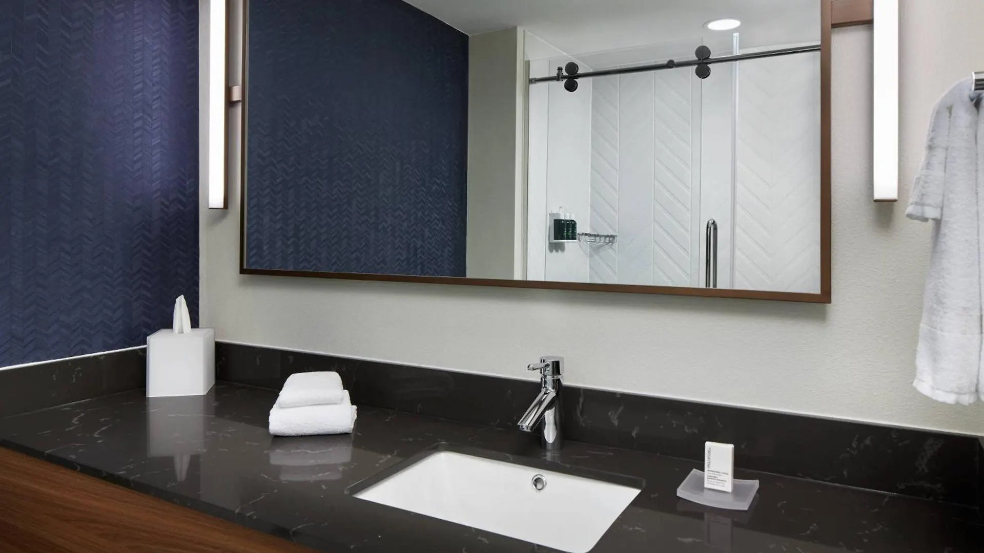 Fairfield Inn & Suites By Marriott Virginia Beach/Norfolk Airport