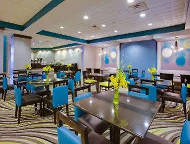 Fairfield Inn & Suites By Marriott Virginia Beach/Norfolk Airport